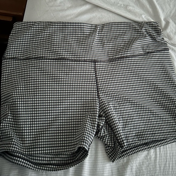 Nike yoga plus size shorts - Picture 8 of 8